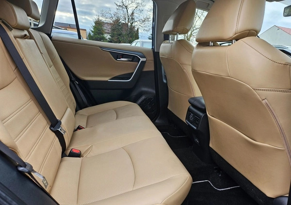 Toyota RAV4 cena 210000 przebieg: 16888, rok produkcji 2022 z Cedynia małe 326